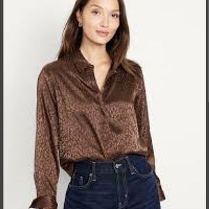 TALL Old Navy Satin Leopard Print Shirt